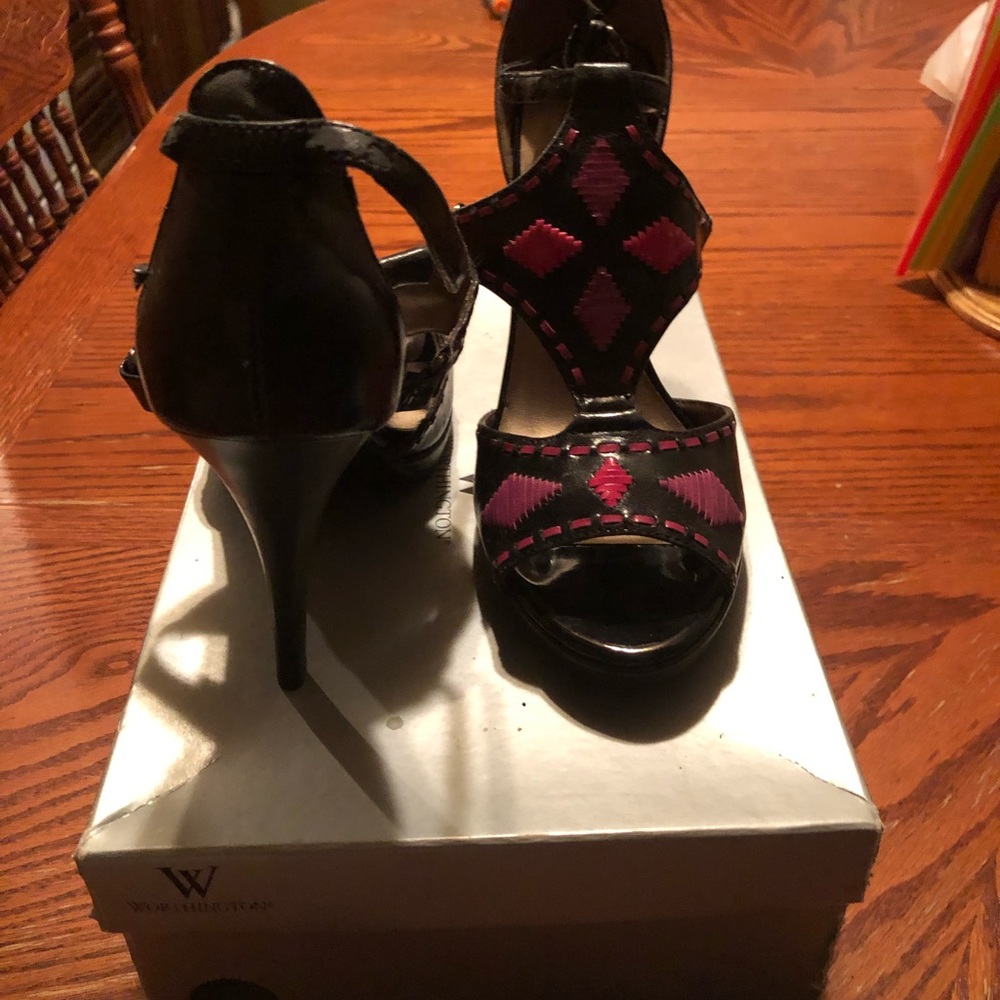 Sandals - Picture 3 of 5